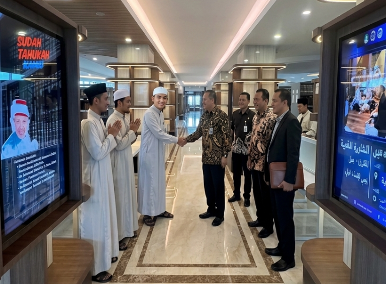 Memperkuat Sinergi Literasi: Perpustakaan Assayyid Muhammad bin Alawi Al-Maliki Terima Kunjungan Rektorat UINSA